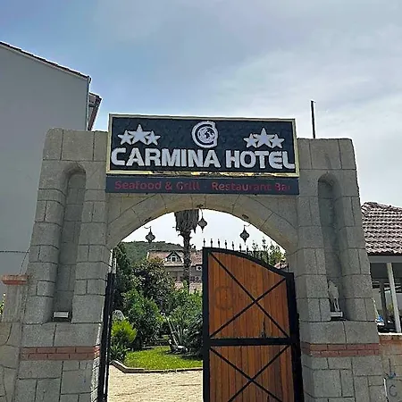 Carmina Cedit