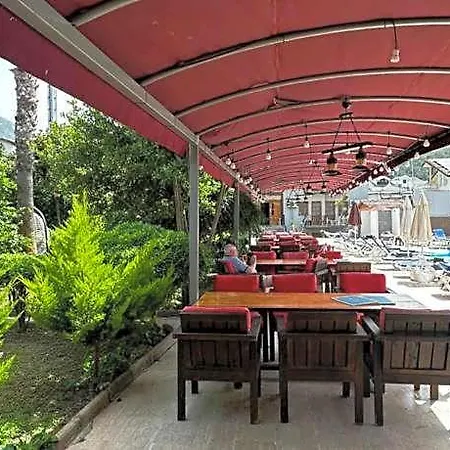 Carmina Otel