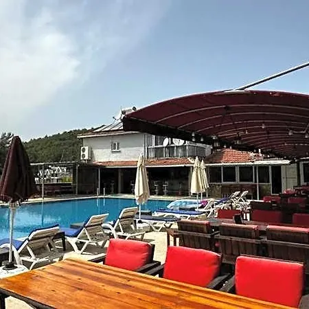 Carmina Hotel 3*