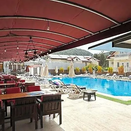 Otel Carmina 3*