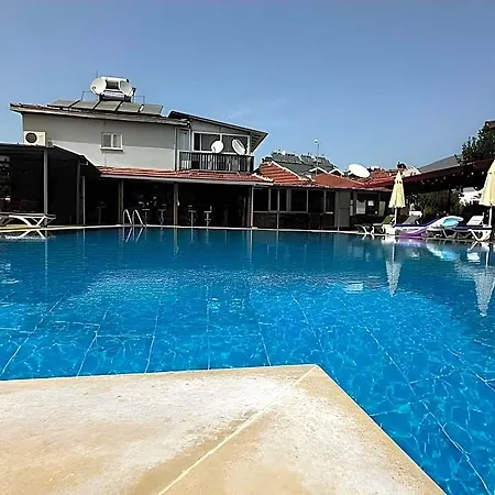 Carmina Otel