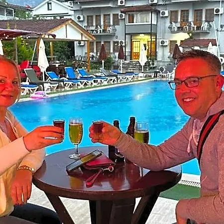 Hotel Carmina Cedit