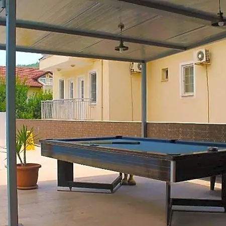 Otel Carmina 3*